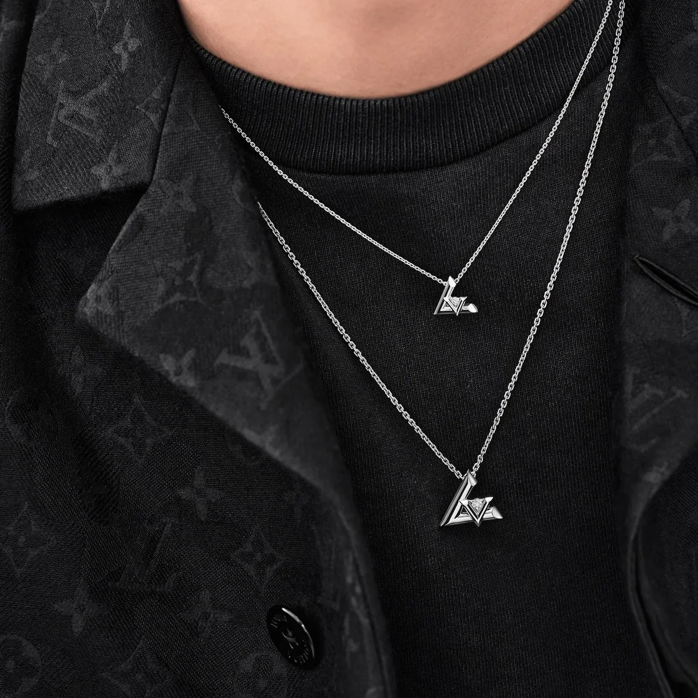 Louis Vuitton Volt One Large Pendant Louis Vuitton Volt One Large Pendant