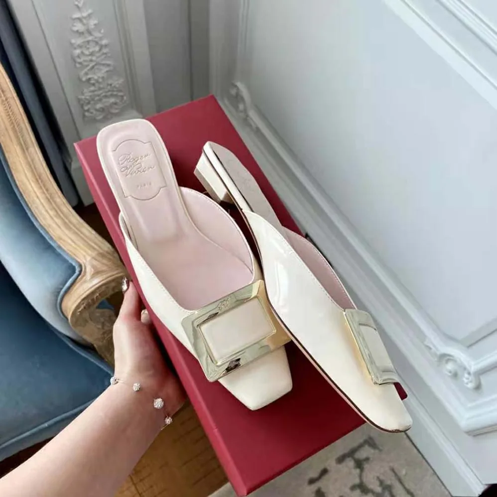 Roger Vivier Belle Vivier Metal Buckle Mules in Patent Leather in 2.5 cm Heel Roger Vivier Belle Vivier Metal Buckle Mules in Patent Leather in 2.5 cm Heel