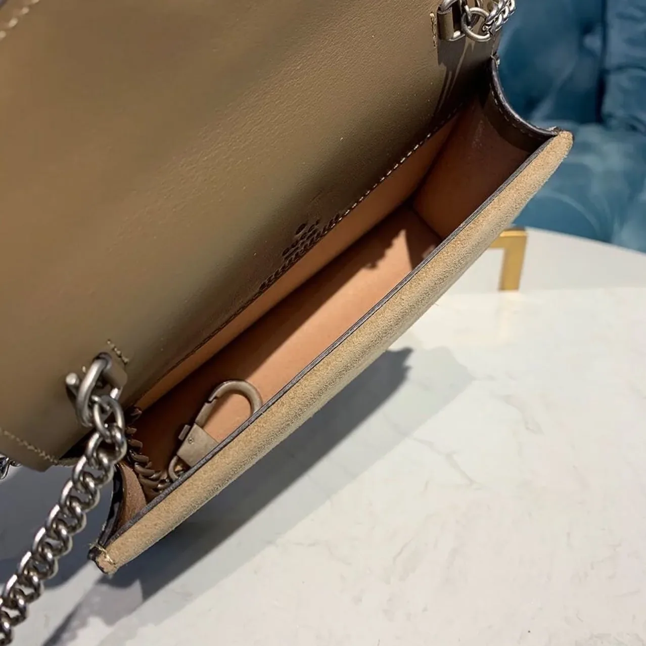 Gucci Dionysus Super Mini Shoulder Bag / Emerald GG Supreme Canvas Made Using An Earth-Conscious Process With Taupe Deta Gucci Dionysus Super Mini Shoulder Bag / Emerald GG Supreme Canvas Made Using An Earth-Conscious Process With Taupe Deta