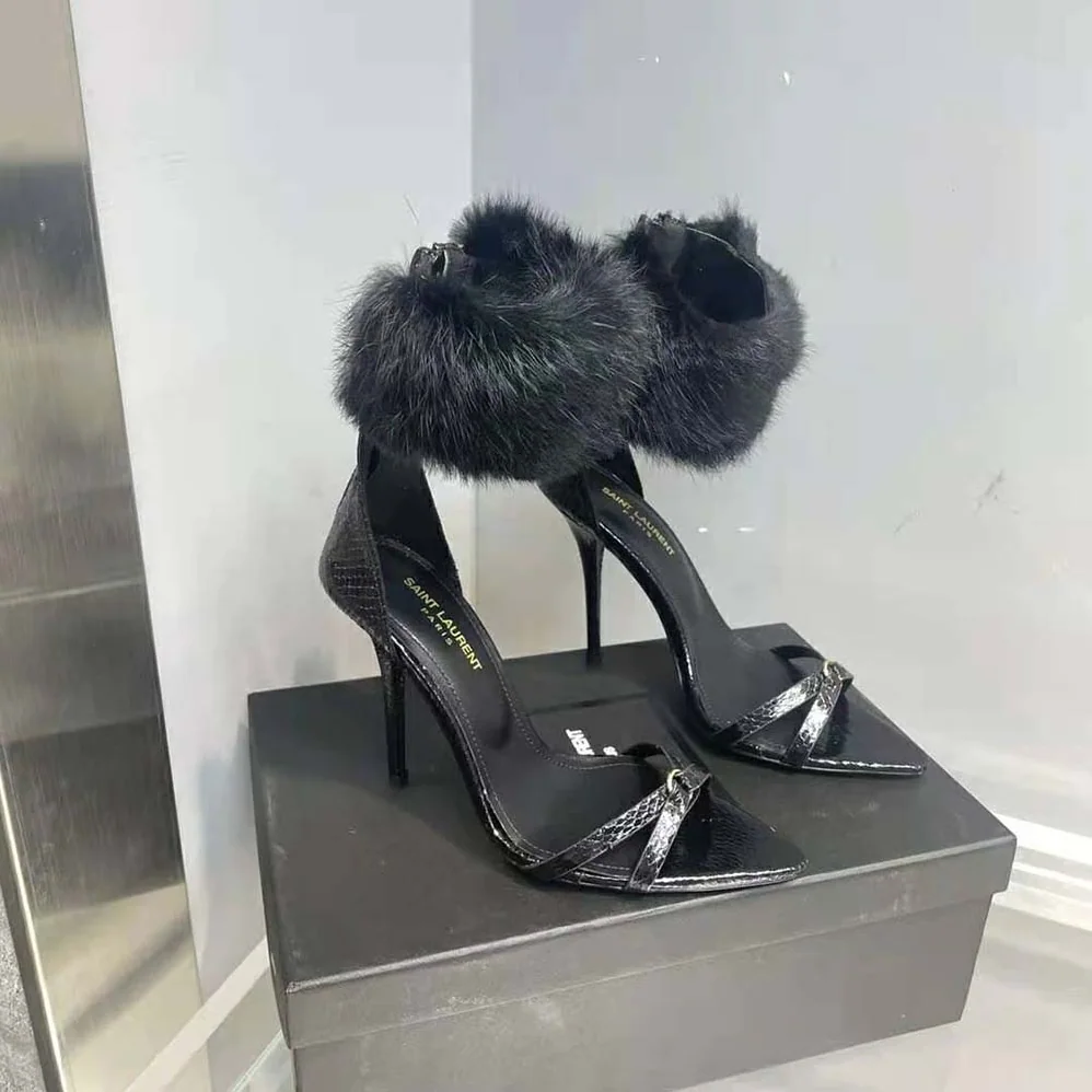 Saint Laurent YSL Satine Sandals in Lacquered Ayers for Women in Black