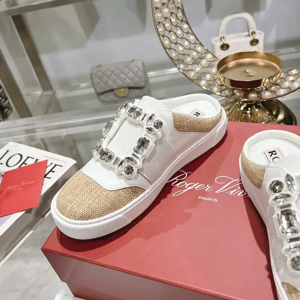 Roger Vivier Very Vivier Strass Buckle Mules in Leather for Women Roger Vivier Very Vivier Strass Buckle Mules in Leather for Women