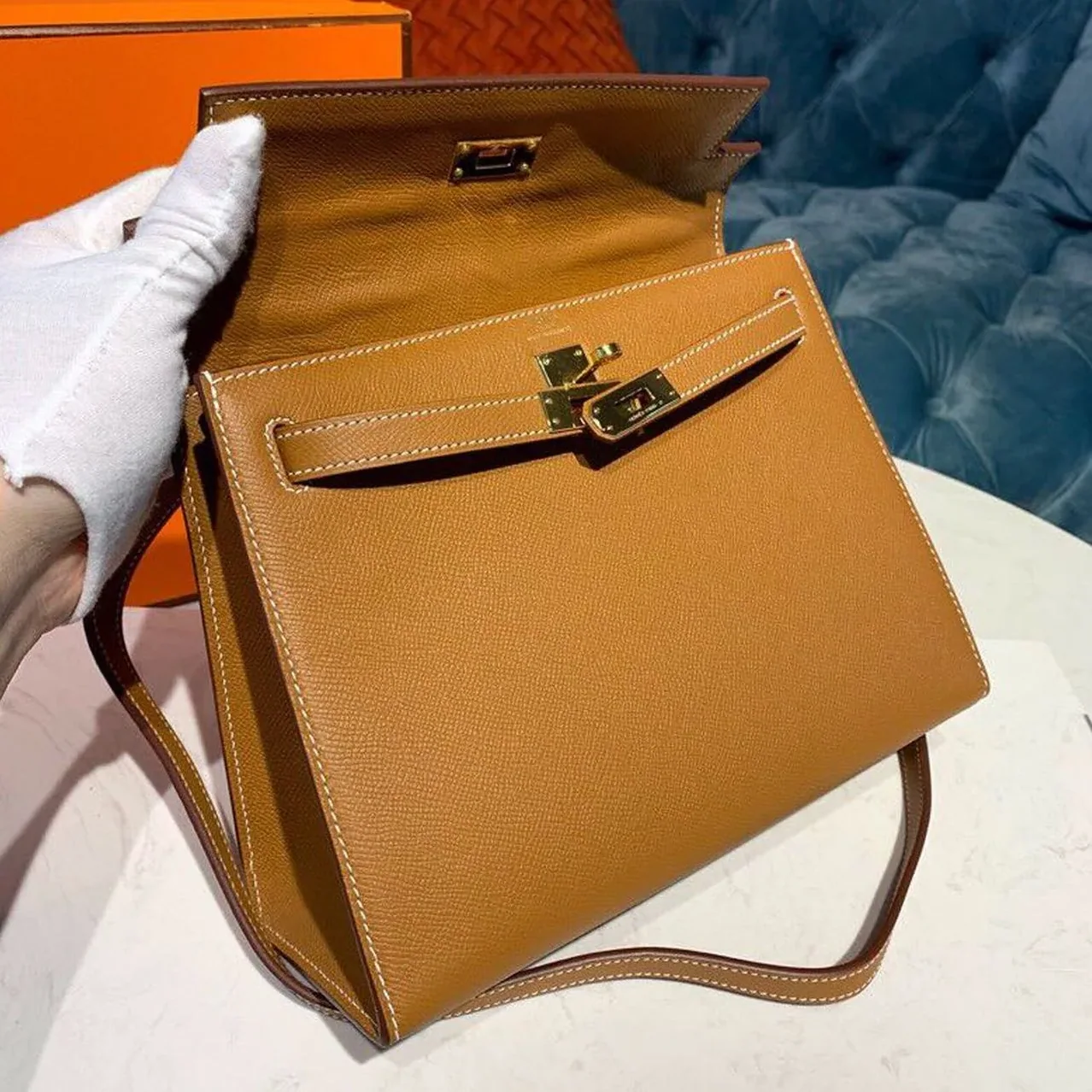 Hermes Kelly Gold Gold Toned Hardware / Hermes Kelly Gold Gold Toned Hardware /