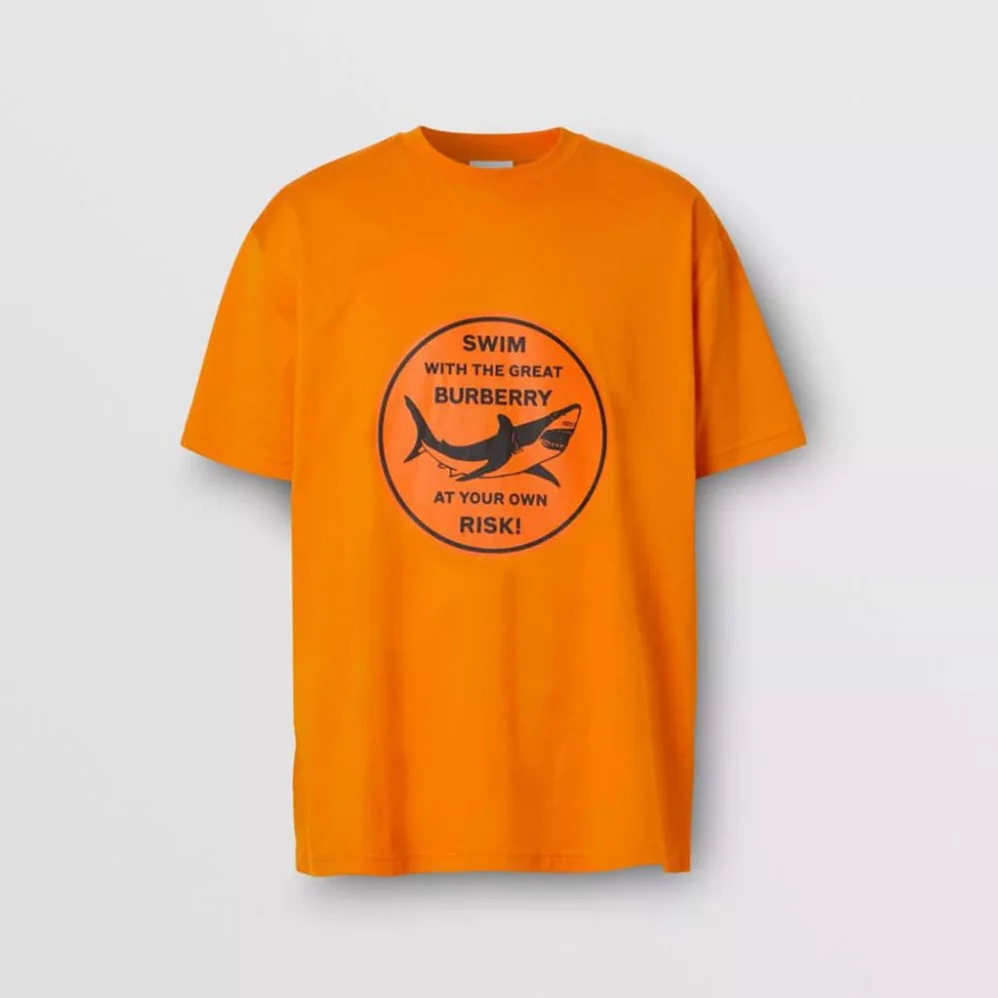 Burberry Shark Graphic Cotton Oversized T-shirt for Men in Orange Burberry Shark Graphic Cotton Oversized T-shirt for Men in Orange