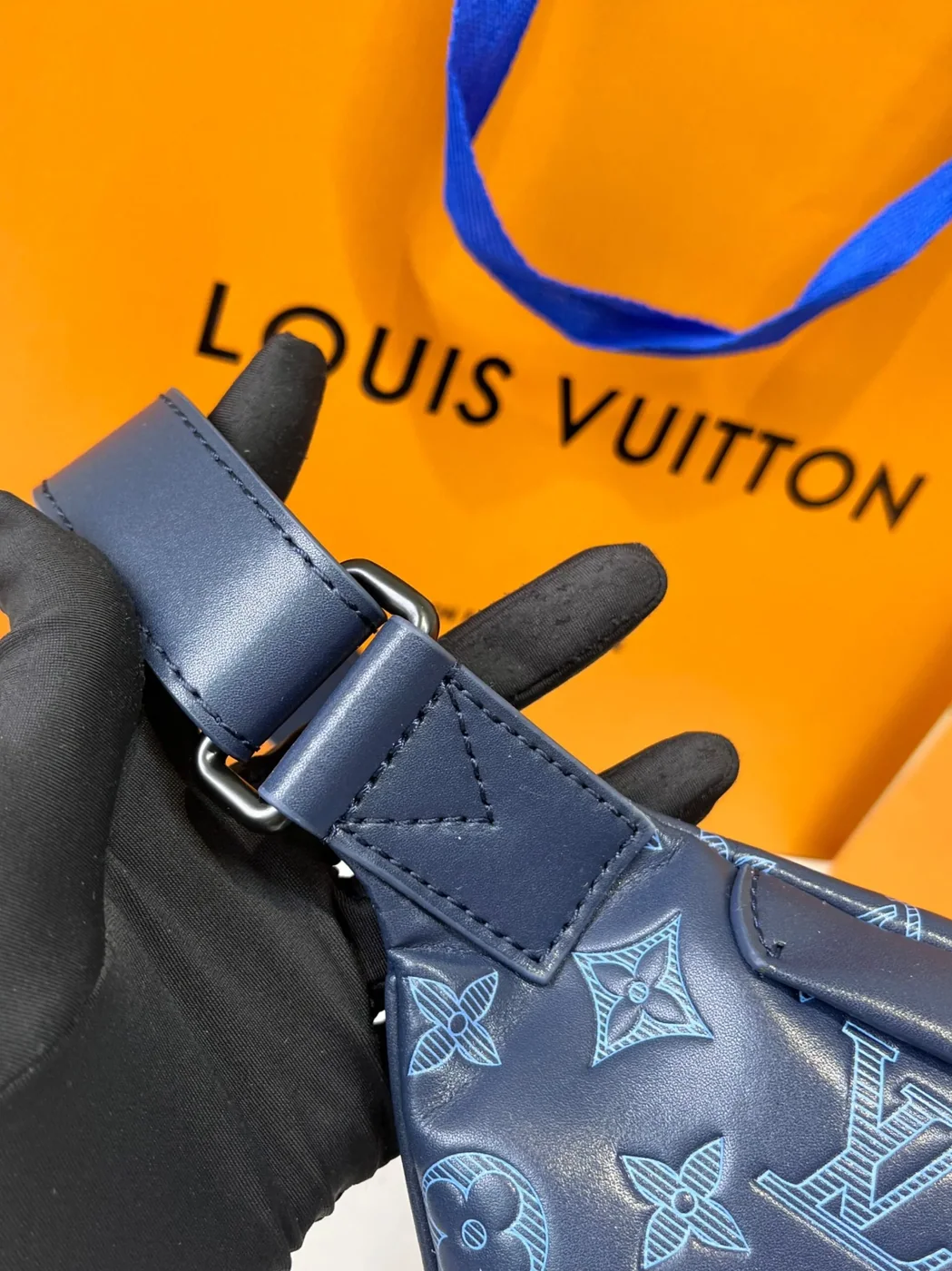 Louis Vuitton Discovery PM Bumbag in Navy Blue Black Hardware Louis Vuitton Discovery PM Bumbag in Navy Blue Black Hardware