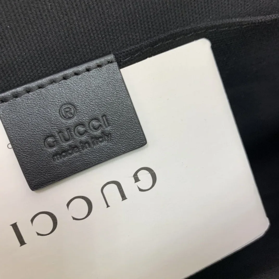 Gucci Messenger Bag Black / GG