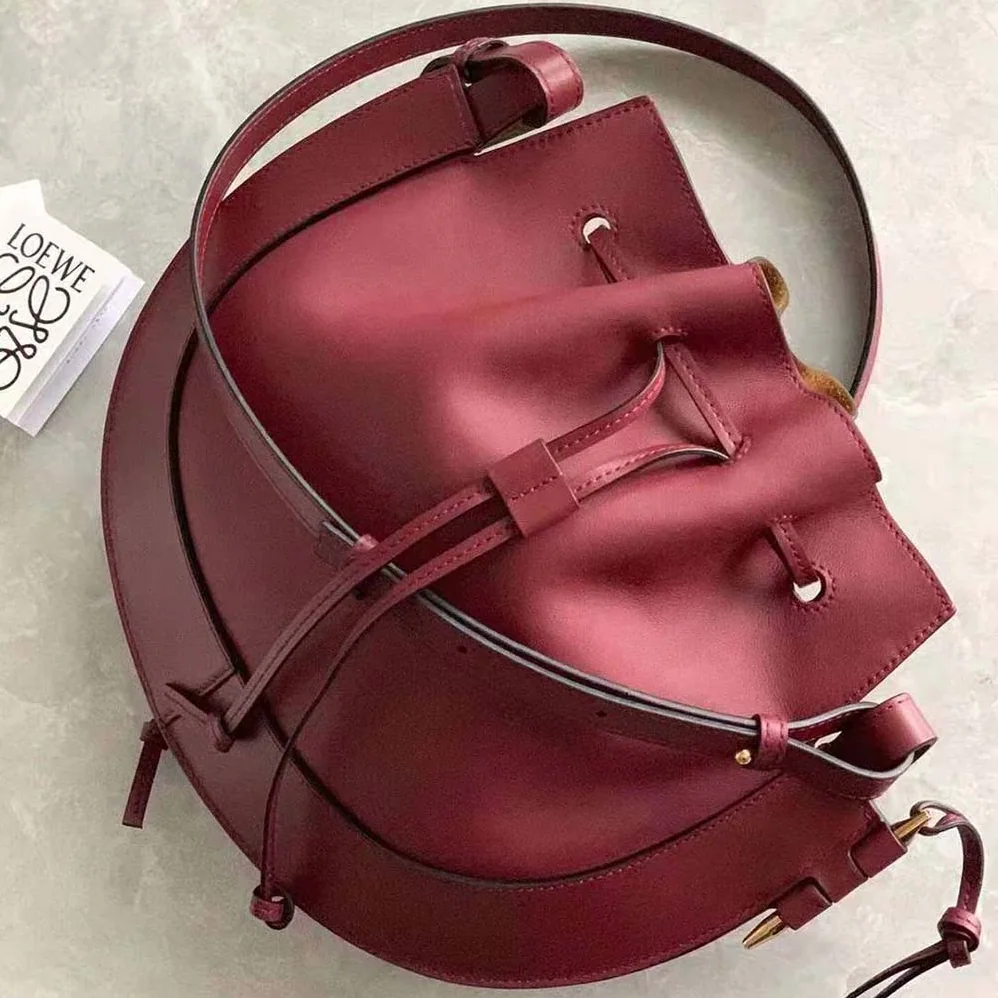 Loewe Horseshoe Bag in Nappa Calfskin for Women in Maroon