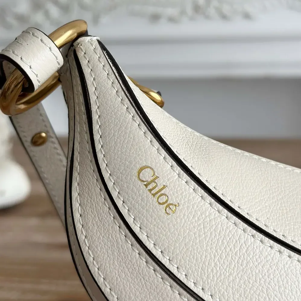 Chloe Banana Cross-body Bag in Grained Calfskin for Women in White Chloe Banana Cross-body Bag in Grained Calfskin for Women in White