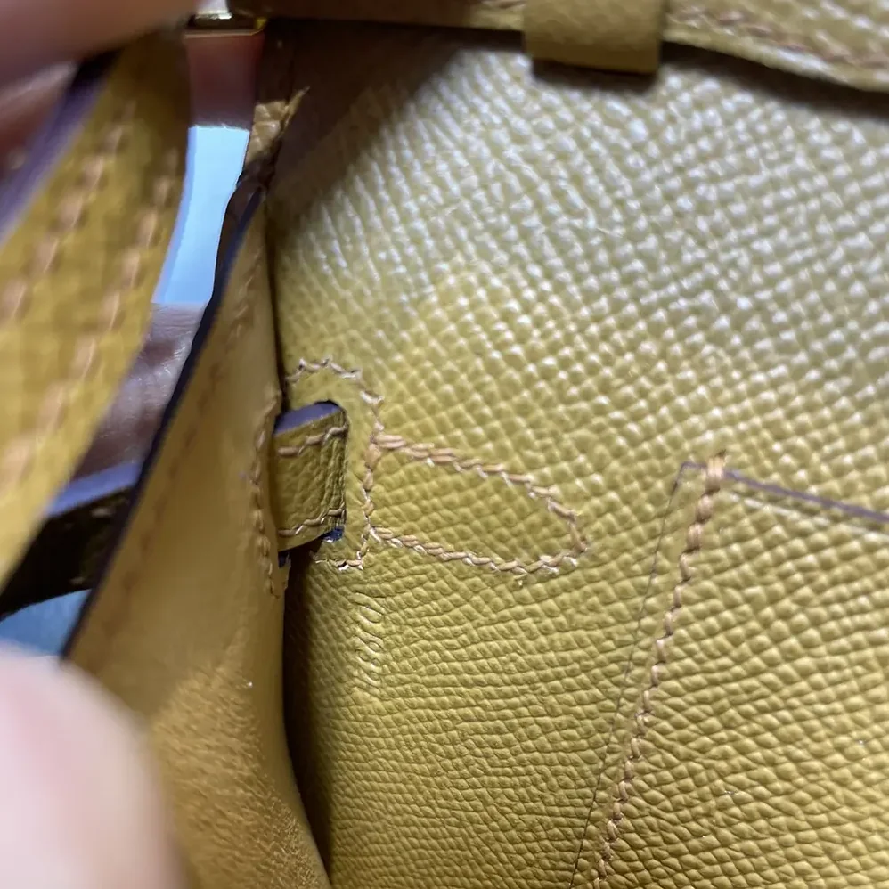 Hermes Kelly To Go in Epsom Leather for Women in Gold Hermes Kelly To Go in Epsom Leather for Women in Gold
