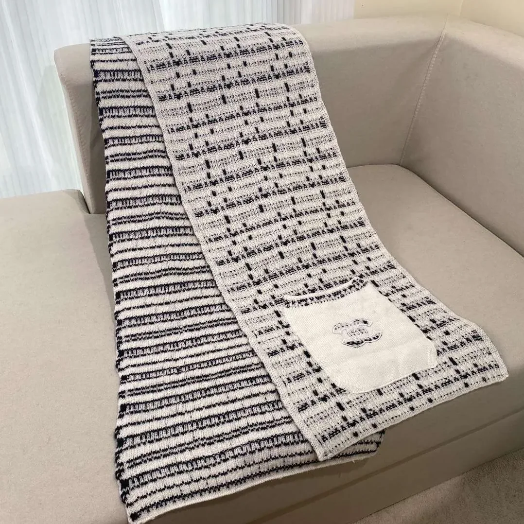 Chanel High in End Cashmere Scarf White Chanel High in End Cashmere Scarf White