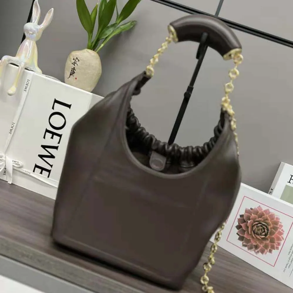 Loewe Small Squeeze Bag in Nappa Lambskin for Women in Chocolate