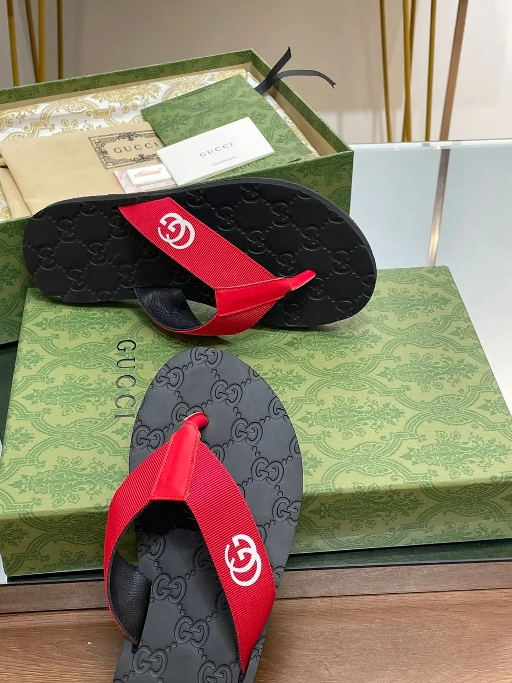 Gucci Thong Sandal Red