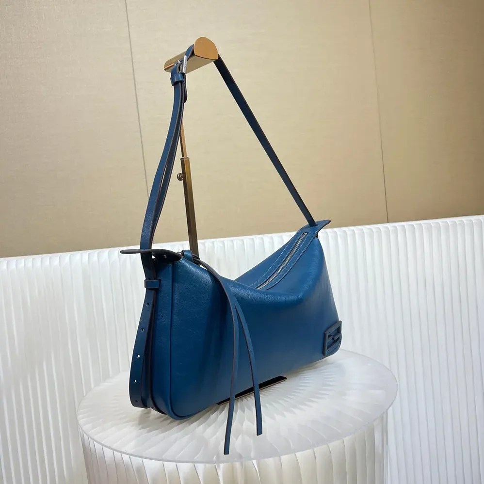 Fendi Simply Fendi Medium Blue Leather Bag for Unisex Fendi Simply Fendi Medium Blue Leather Bag for Unisex