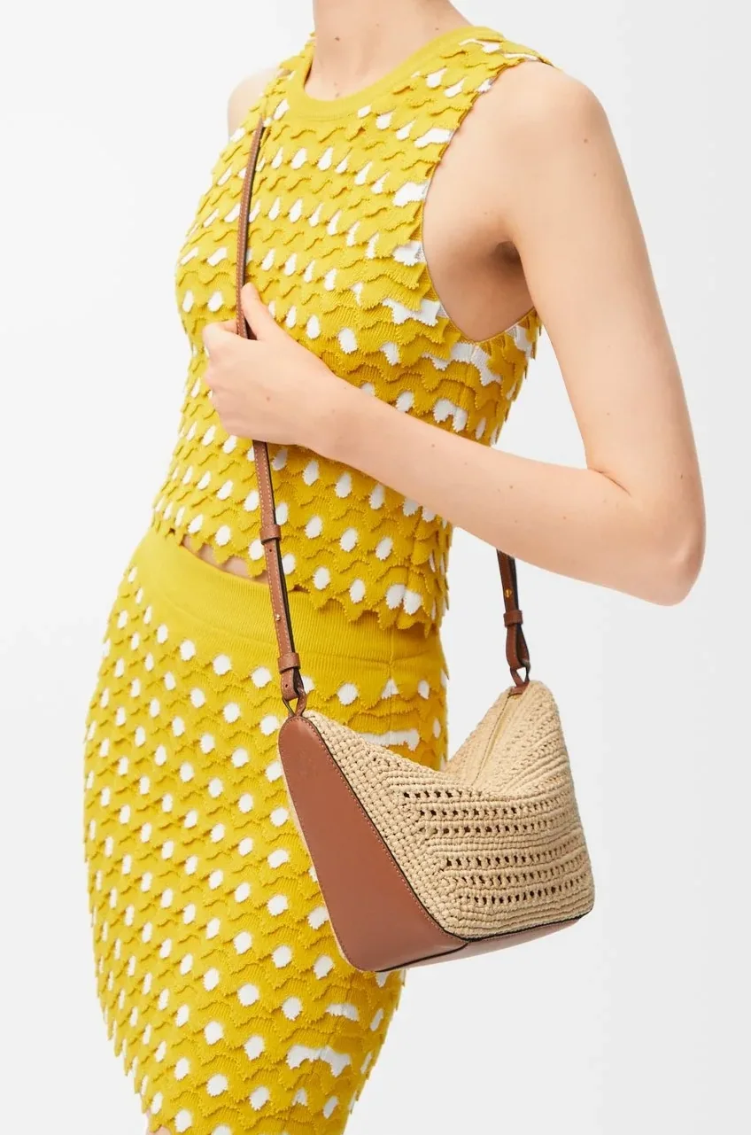 Loewe Mini Hammock Hobo Raffia Natural / - A538G13X09 Loewe Mini Hammock Hobo Raffia Natural / - A538G13X09