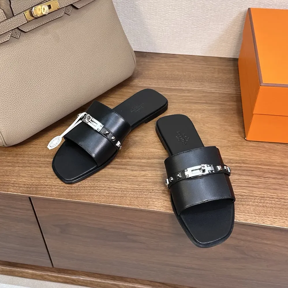 Hermes Giulia Sandal for Unisex in Black