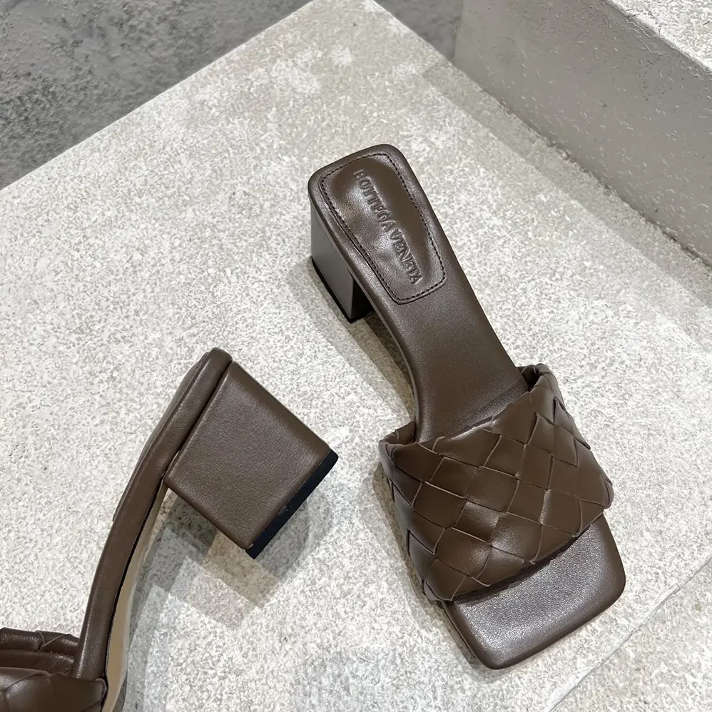 Bottega Veneta Parco Mule for Women in Chocolate Bottega Veneta Parco Mule for Women in Chocolate