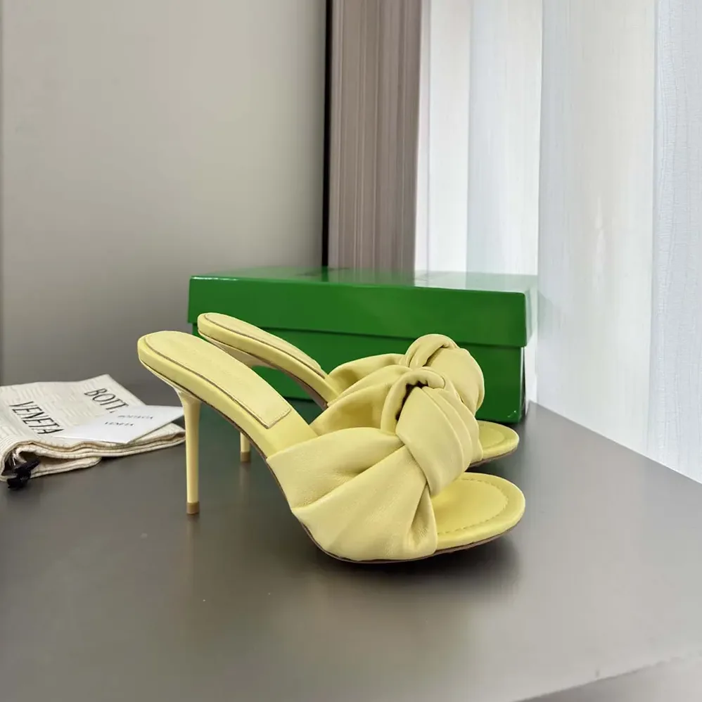 Bottega Veneta Cherry Mule in Supple Nappa Leather for Women in Butter Yellow Bottega Veneta Cherry Mule in Supple Nappa Leather for Women in Butter Yellow