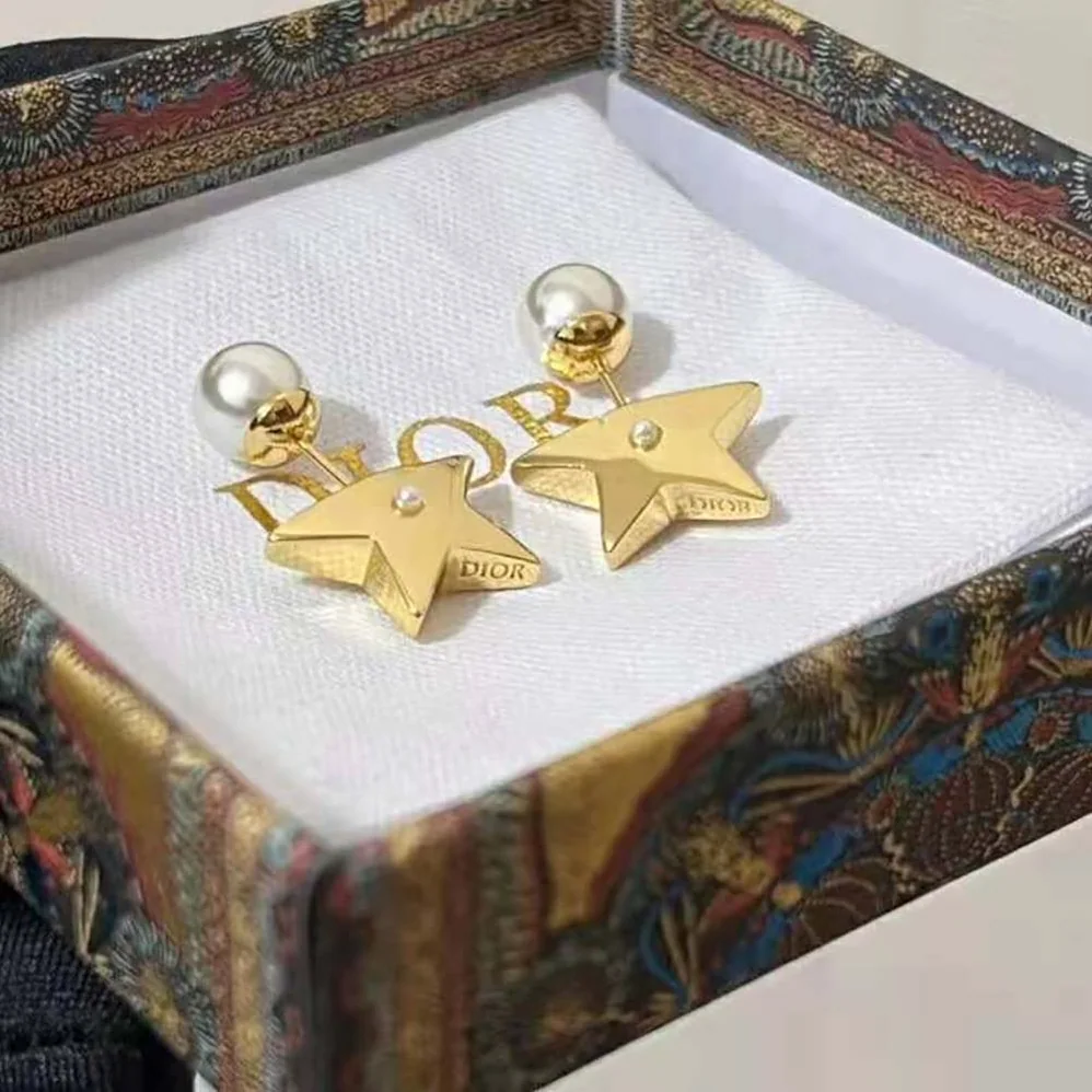 Dior Tribales Earrings Gold-Finish Metal and White Resin Pearls for Women Dior Tribales Earrings Gold-Finish Metal and White Resin Pearls for Women