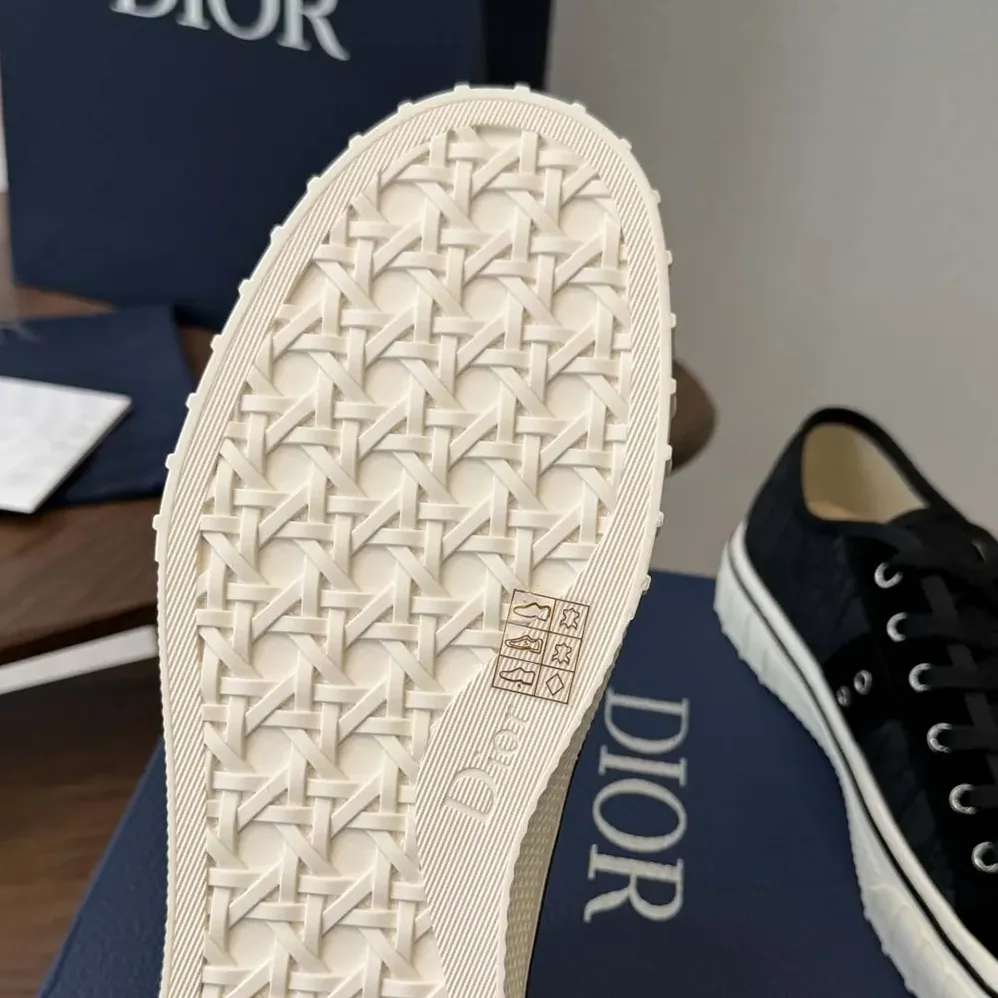 Dior Hooper Low-Top Sneaker Black Dior Oblique Jacquard and Black Suede Calfskin for Unisex