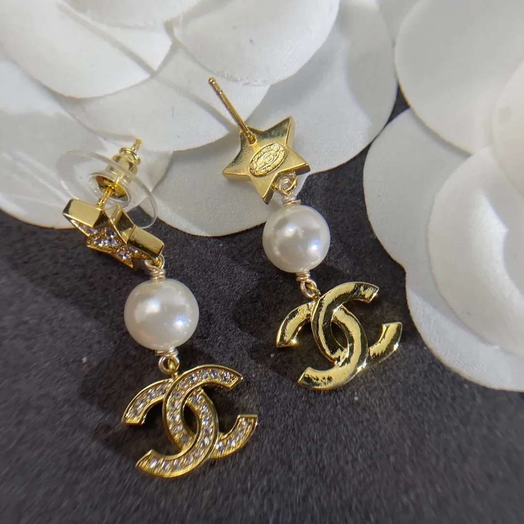 Chanel Star Earrings Gold Chanel Star Earrings Gold
