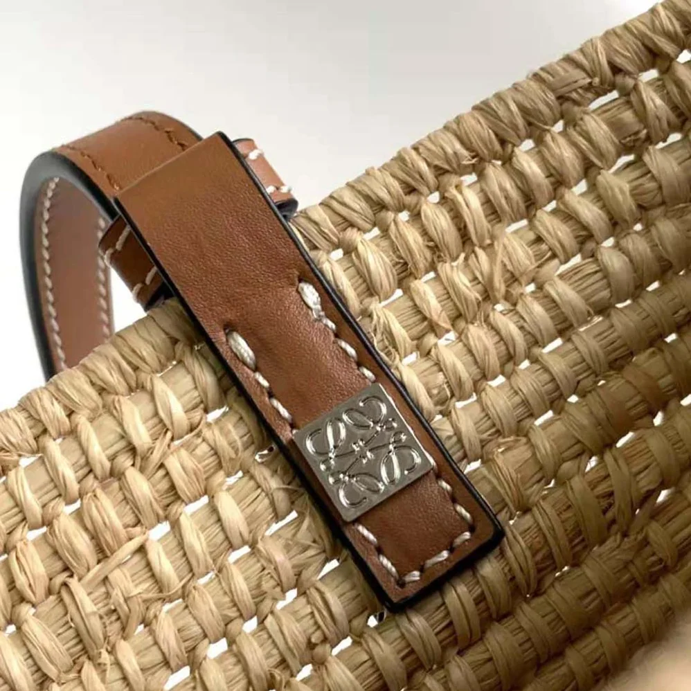 Loewe Small Square Basket Bag in Raffia and Calfskin for Women in Brown Loewe Small Square Basket Bag in Raffia and Calfskin for Women in Brown