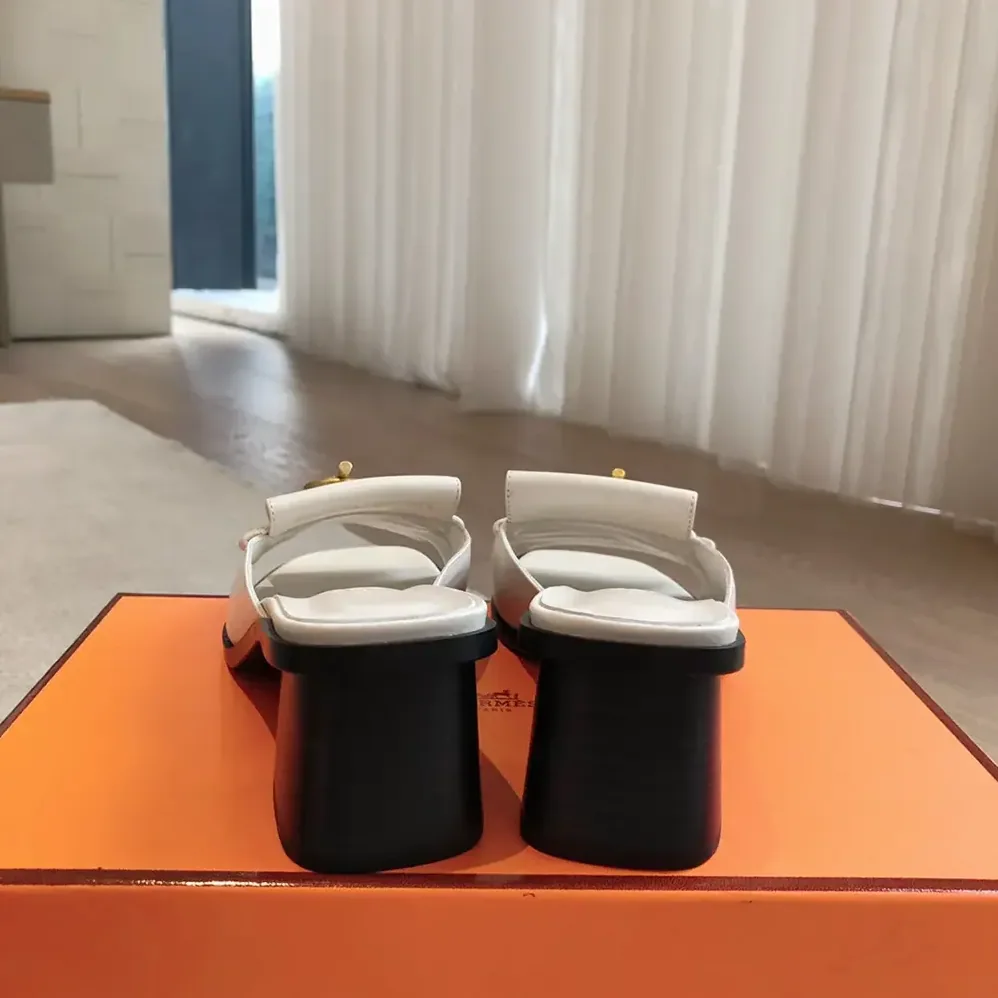 Hermes Ilot 50 Sandal in Calfskin Leather-White H241142Z for Women Hermes Ilot 50 Sandal in Calfskin Leather-White H241142Z for Women