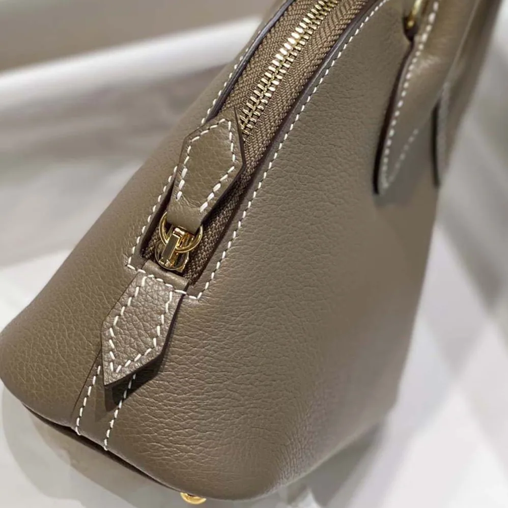 Hermes Bolide 1923 Bag in Epsom Calfskin for Unisex in Brown/Gold Hermes Bolide 1923 Bag in Epsom Calfskin for Unisex in Brown/Gold