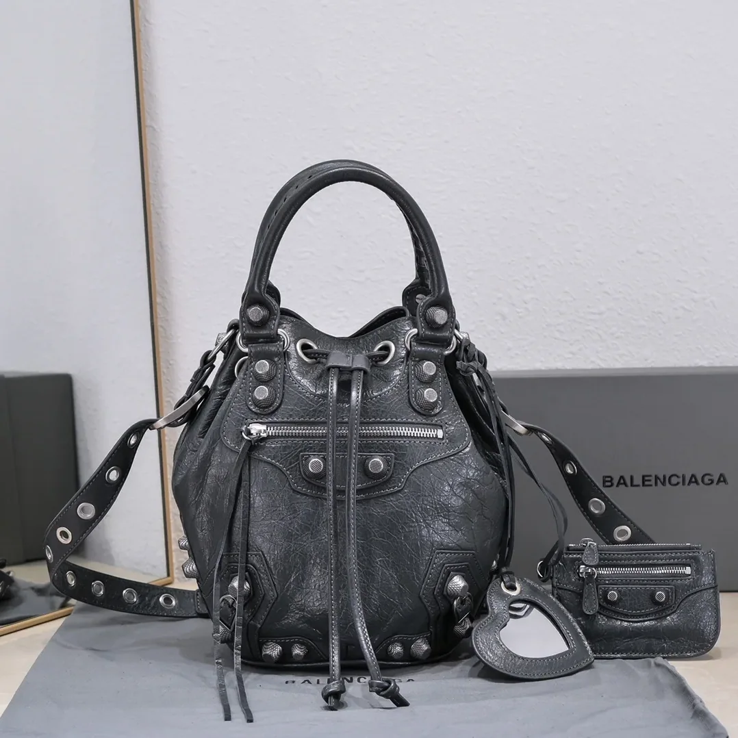 Balenciaga Le Cagole Small Bucket Bag In White in Black/Purple /