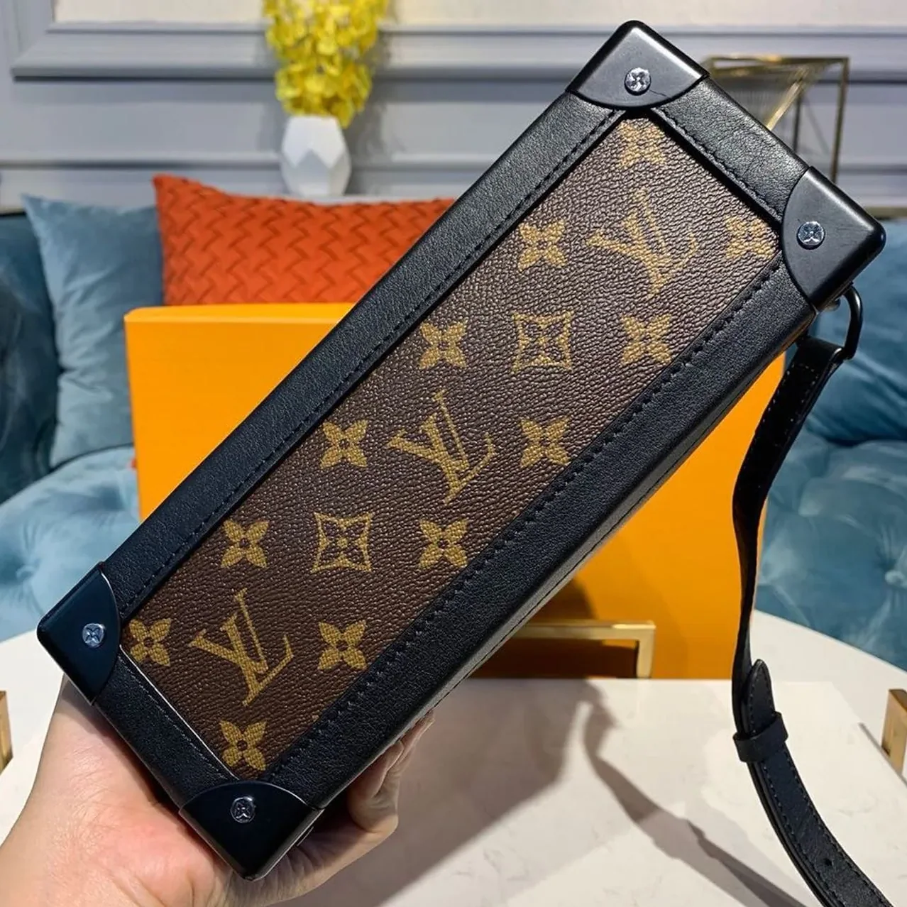Louis Vuitton Soft Trunk Crossbody / Brown Monogram Canvas Black Hardware Louis Vuitton Soft Trunk Crossbody / Brown Monogram Canvas Black Hardware