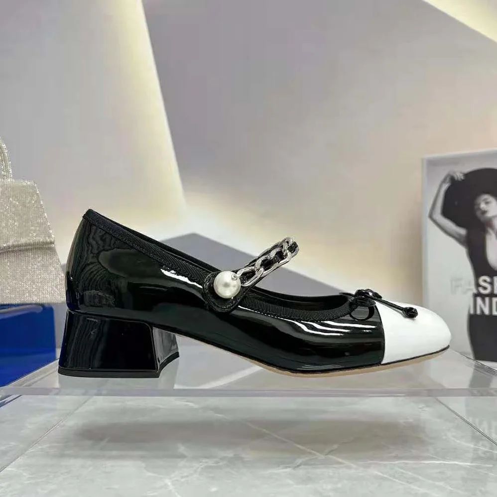 Miu Miu Naplak Pumps in 35 mm Heel Height for Women in Black Miu Miu Naplak Pumps in 35 mm Heel Height for Women in Black