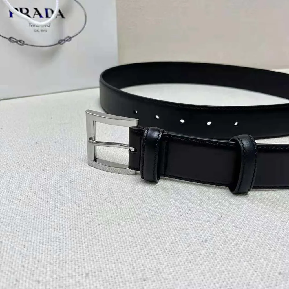 Prada Leather Belt with Enameled-Metal Triangle Logo for Women in Black Prada Leather Belt with Enameled-Metal Triangle Logo for Women in Black