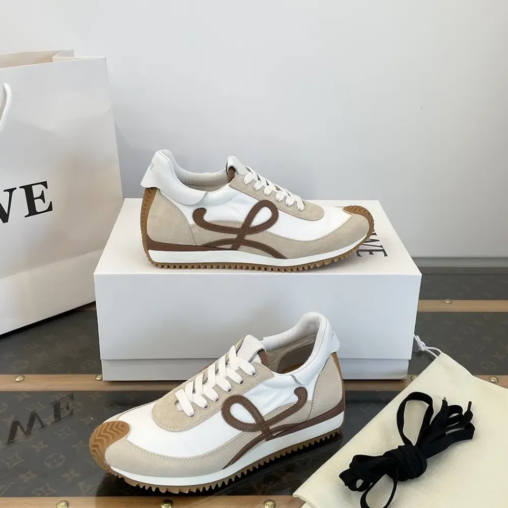 Loewe Flow Runner in Nylon and Suede for Unisex in Chocolate Loewe Flow Runner in Nylon and Suede for Unisex in Chocolate