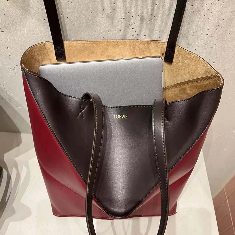 Loewe Puzzle Fold Tote in Shiny Calfskin for Unisex in Black