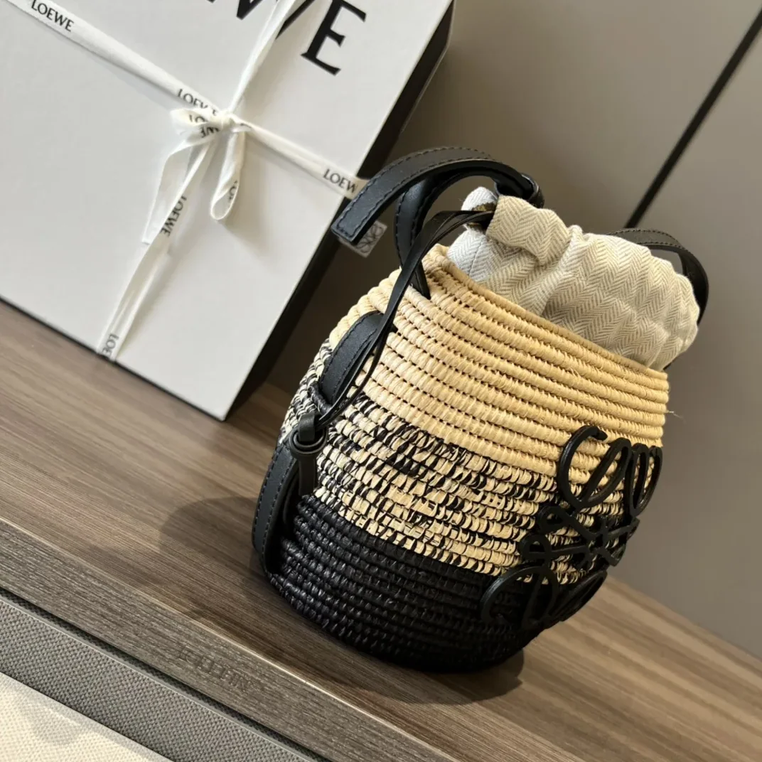 Loewe Beehive Basket Bag Beige in Black / Loewe Beehive Basket Bag Beige in Black /