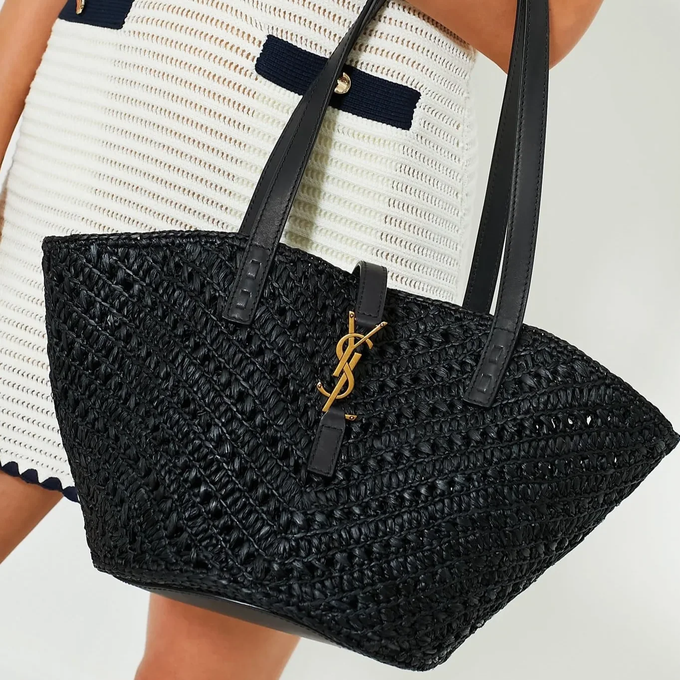 Saint Laurent Panier Small In Raffia And Vegetable-Tanned Black 15 Inches/