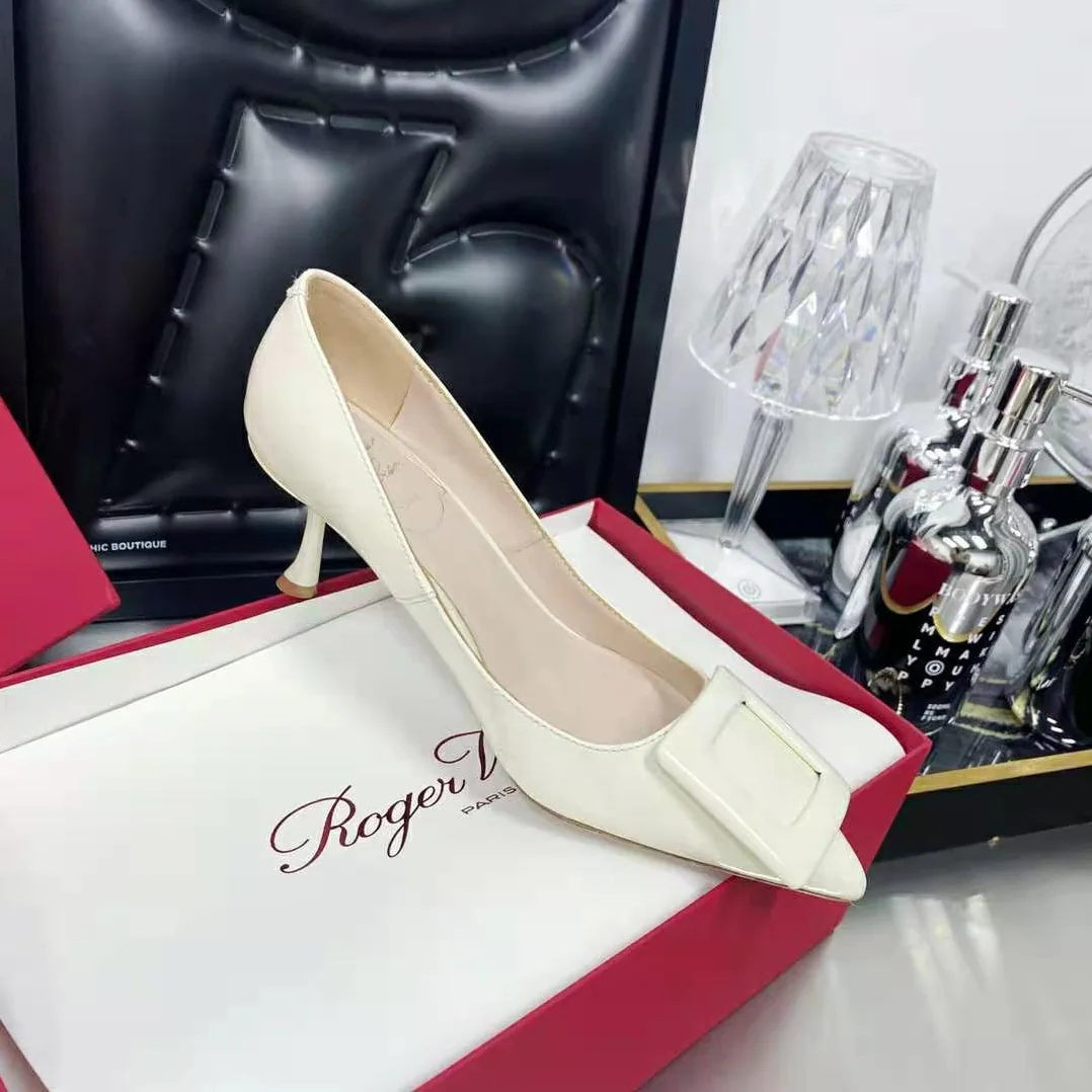 Roger Vivier Viv In The City Pumps in Patent Leather for Women in White Roger Vivier Viv In The City Pumps in Patent Leather for Women in White