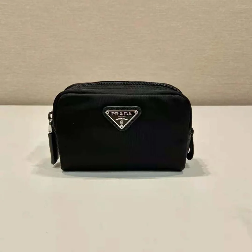 Prada Small Re-Nylon Wallet for Women in Black Prada Small Re-Nylon Wallet for Women in Black