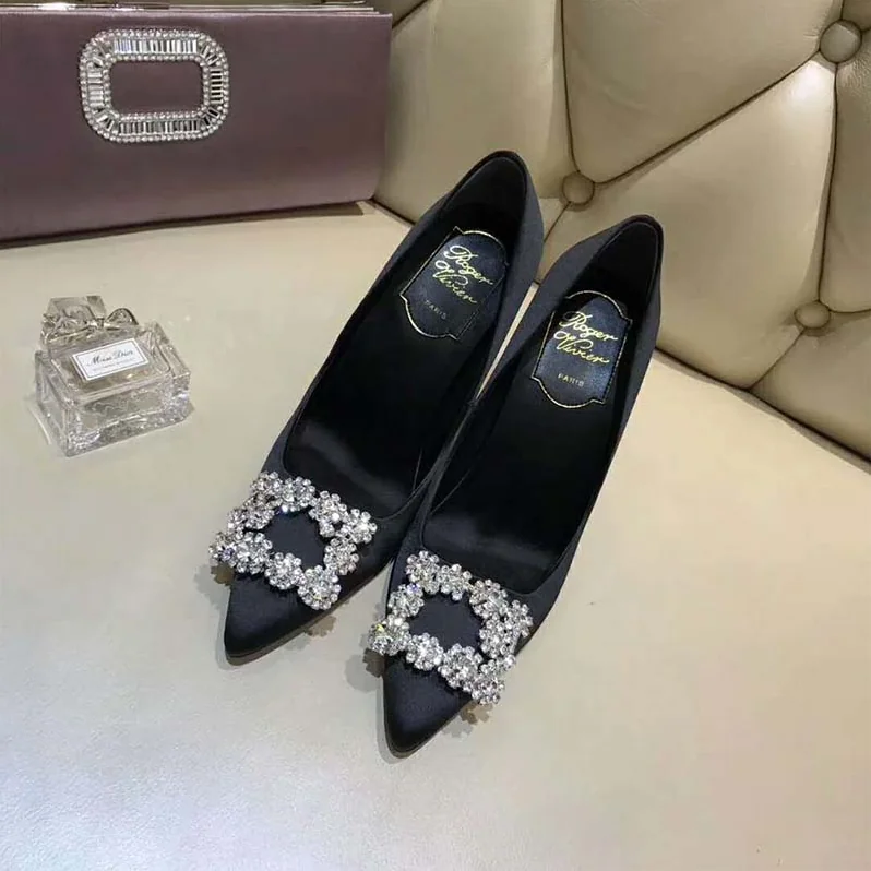Roger Vivier Flower Strass Buckle Pumps 100mm Heel for Women in Black Roger Vivier Flower Strass Buckle Pumps 100mm Heel for Women in Black
