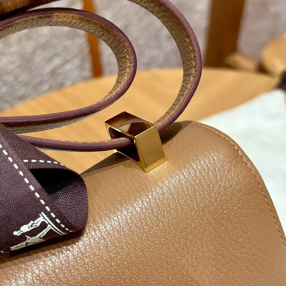 Hermes Verrou 21 Bag in Togo Leather for Women in Brown/Gold Hermes Verrou 21 Bag in Togo Leather for Women in Brown/Gold
