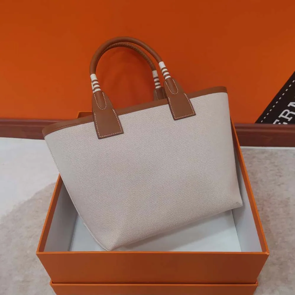 Hermes Steeple 25 Ecru Tote Bag for Unisex in Brown
