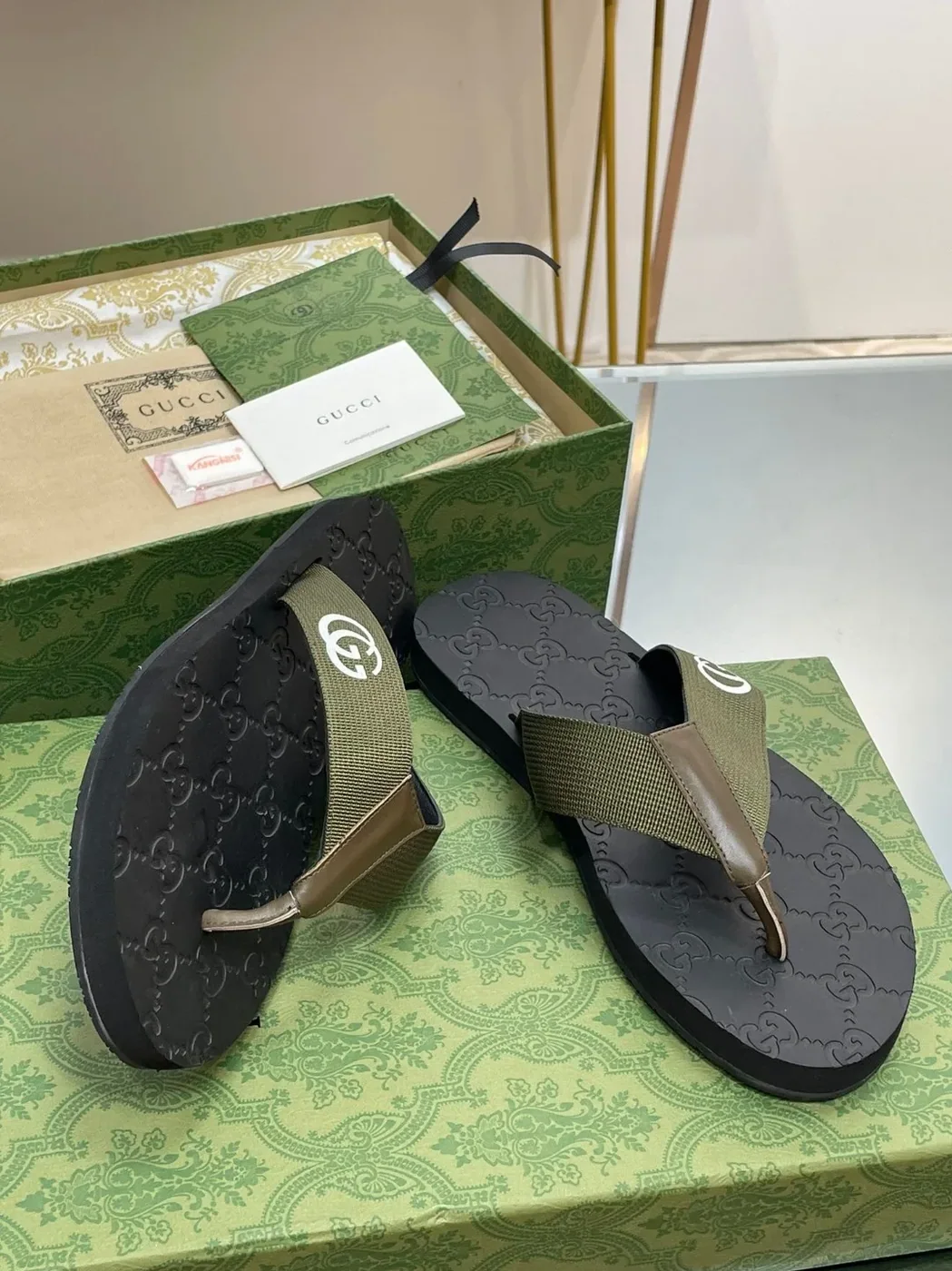 Gucci Thong Sandal Green