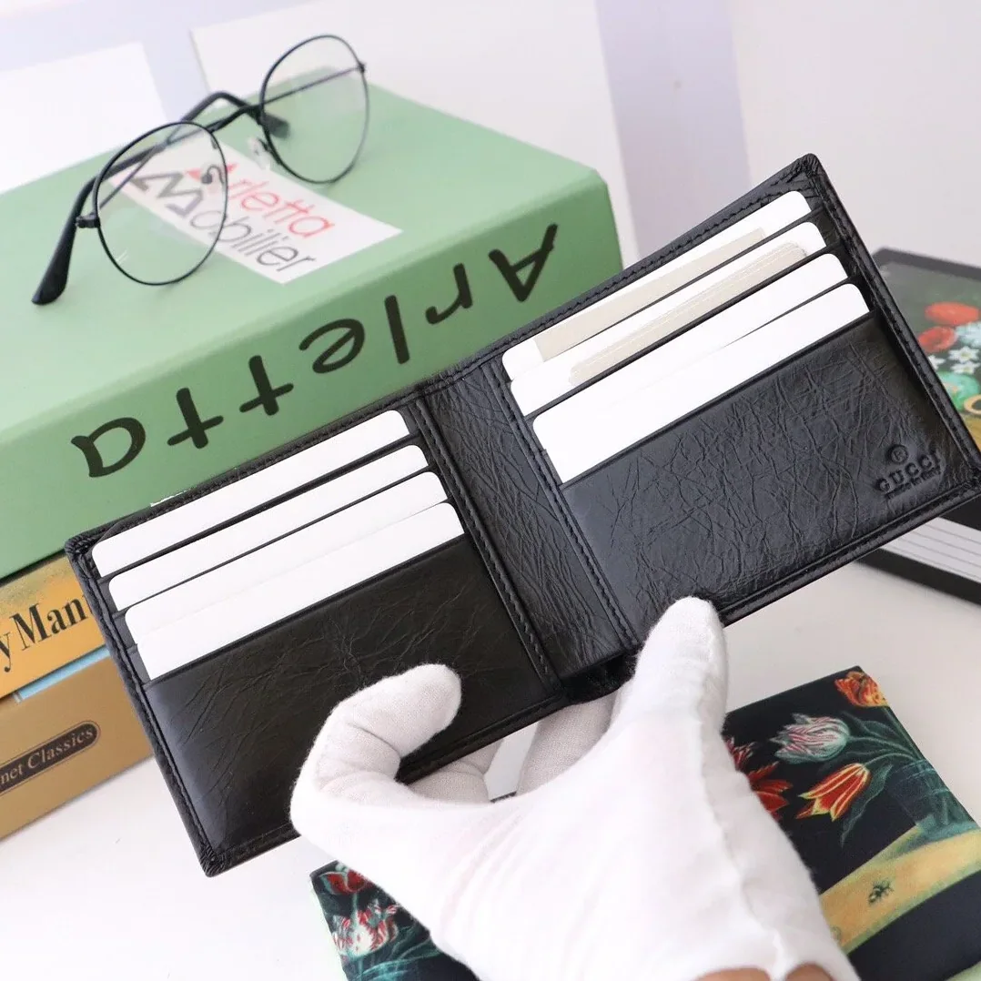 Gucci Bi-Fold Wallet Black with Interlocking G / Gucci Bi-Fold Wallet Black with Interlocking G /