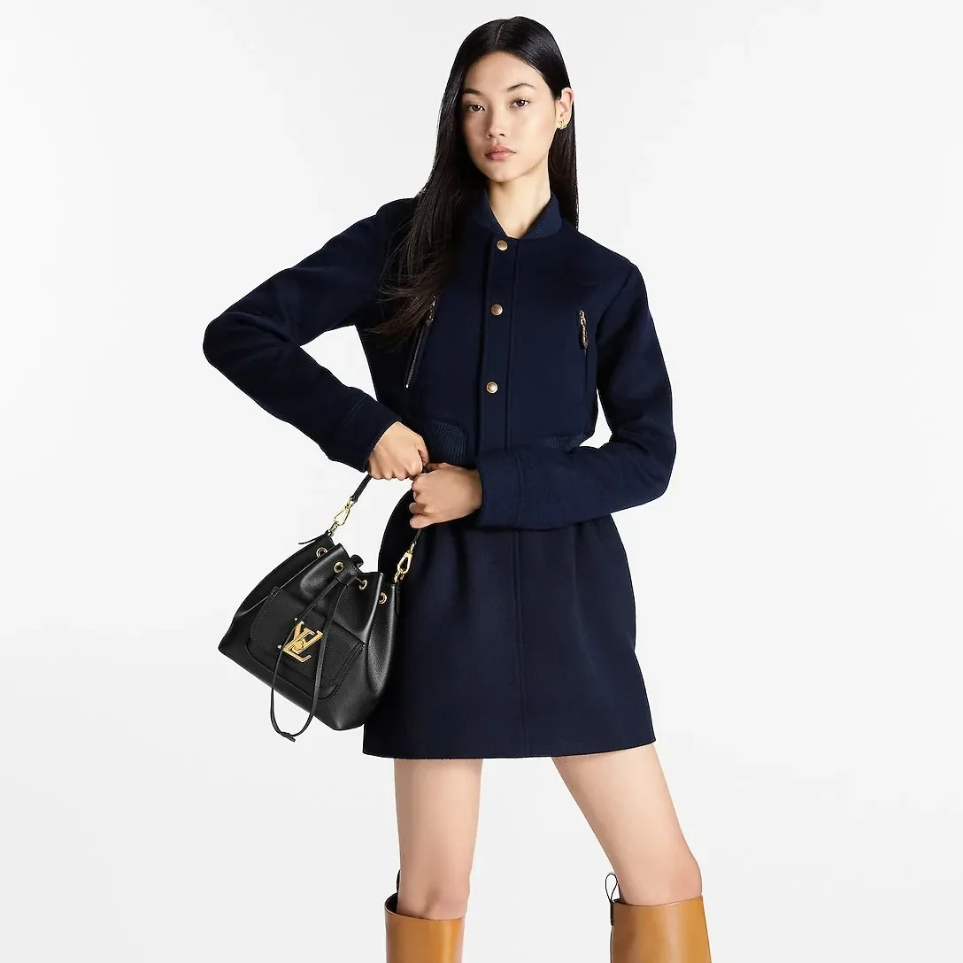 Louis Vuitton Lockme Bucket Black Bag - 9.1 Inches/