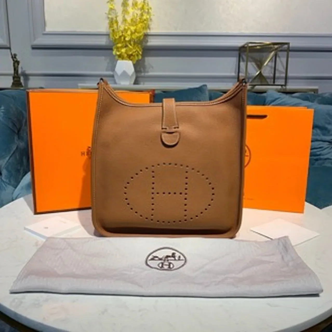 Hermes Evelyne III 29 Bag Brown With Silver in Toned Hardware