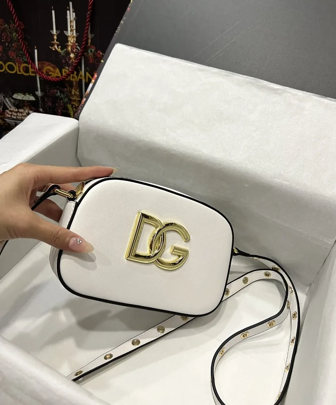 Dolce & Gabbana Crossbody 3.5 Bag White / DG BB7095AW57680002 Dolce & Gabbana Crossbody 3.5 Bag White / DG BB7095AW57680002