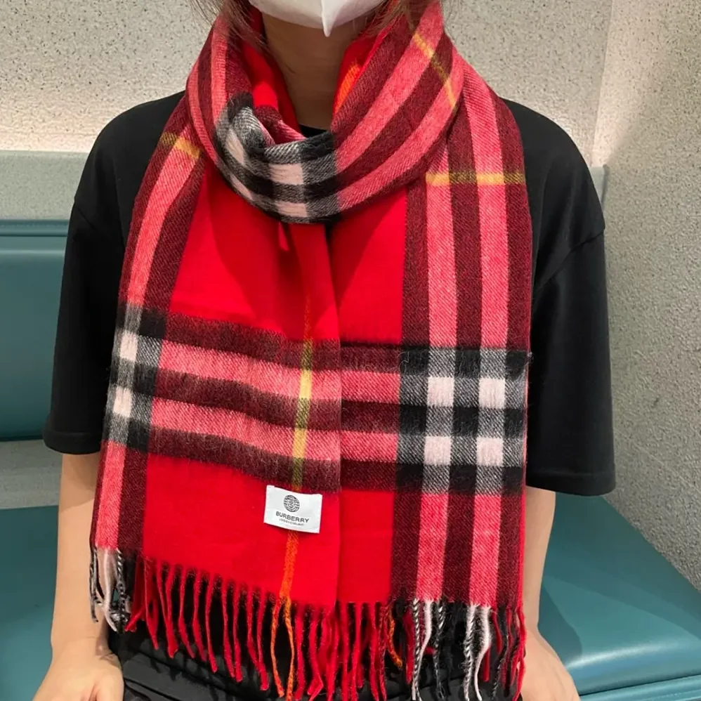 Burberry Check Cashmere Scarf for Unisex in Red Burberry Check Cashmere Scarf for Unisex in Red