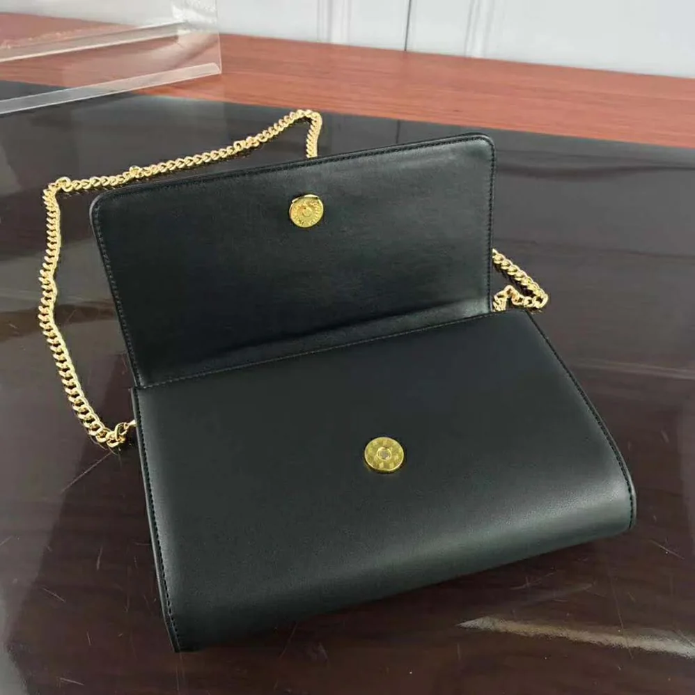 Versace Barocco SS'92 Evening Bag for Women in Black Versace Barocco SS'92 Evening Bag for Women in Black