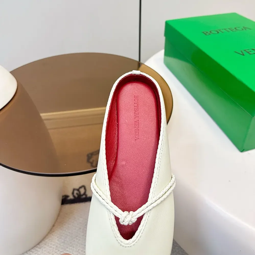 Bottega Veneta Rosa Mary-Jane Ballerina for Women in Mirth Washed Bottega Veneta Rosa Mary-Jane Ballerina for Women in Mirth Washed