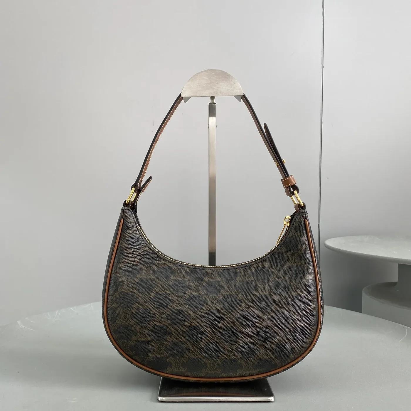 Celine Ava Bag In Triomphe Canvas Brown / .04LU Celine Ava Bag In Triomphe Canvas Brown / .04LU