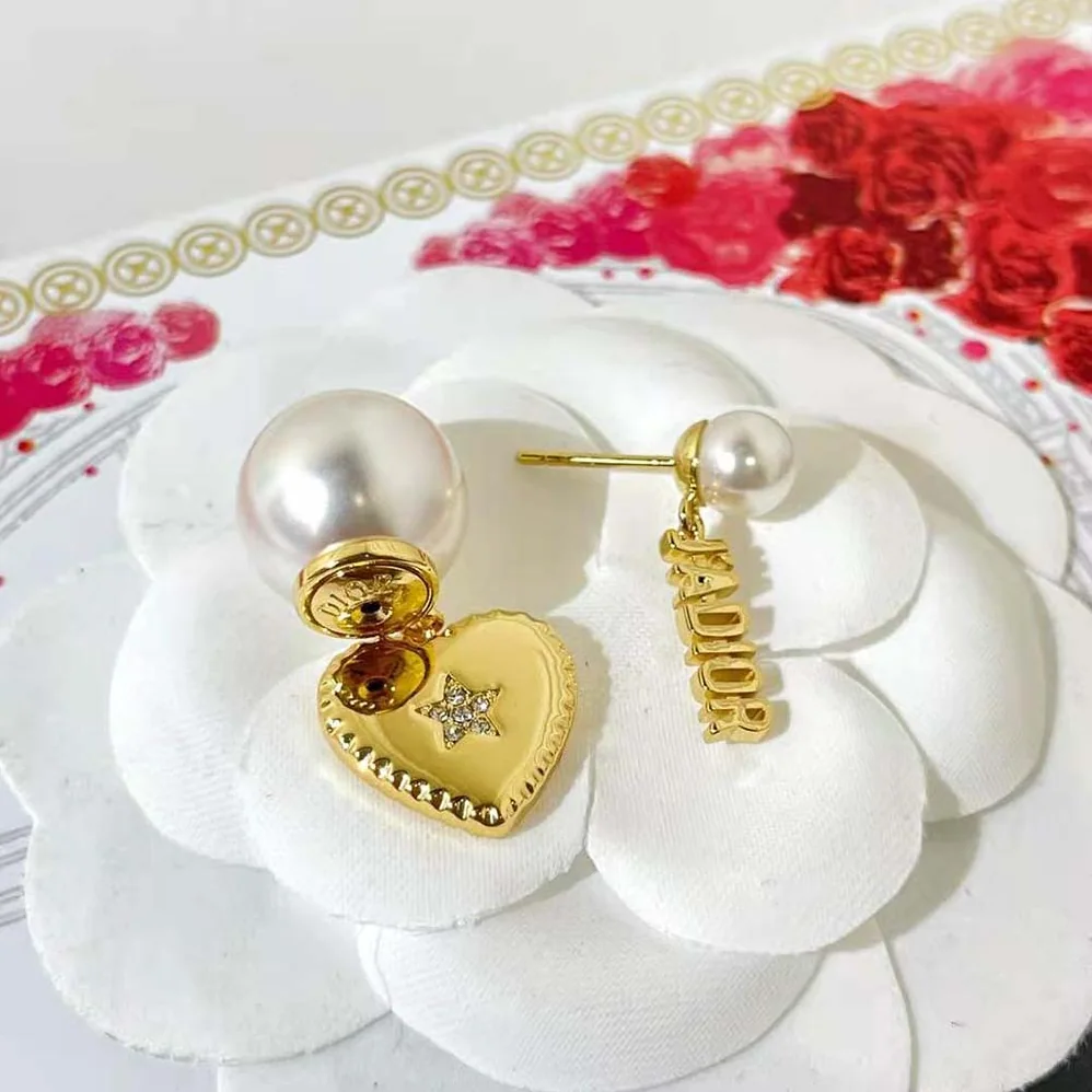 Dior Tribales Earrings Gold for Women in Finish Metal Dior Tribales Earrings Gold for Women in Finish Metal