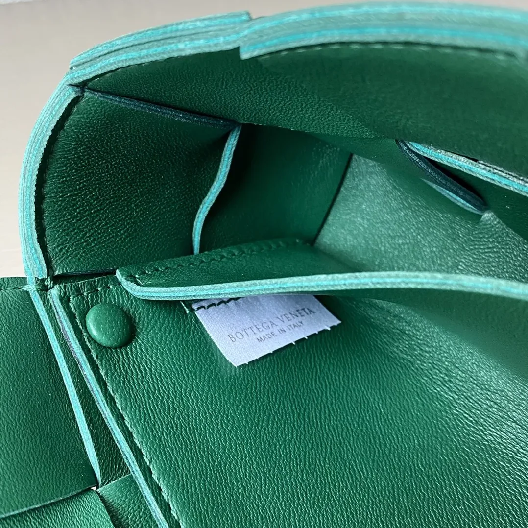 Bottega Veneta Belt Cassette Dark Green